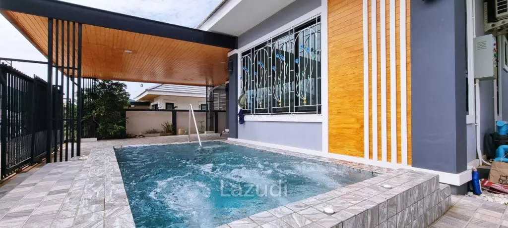 3 Beds 2 Baths 180 SQ.M. Ban Phumsiri