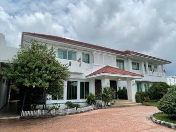 ขาย / ให้เช่า บ้านหลังใหญ่ พื้นที่ใช้สอย 1,200 ตรม. บ้านเลขที่ 69 ซอย รามอินทรา 5 แยก 18