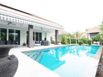 WOODLANDS : Luxury 3 Bedroom Pool Villa