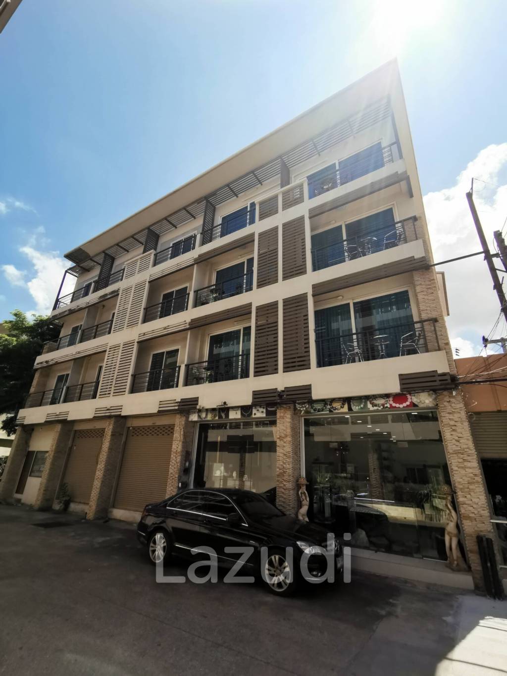 HOT SALE !!! MODERN COMMERCIAL BUILDING IN PATTAYA ONLY 36 MIL.