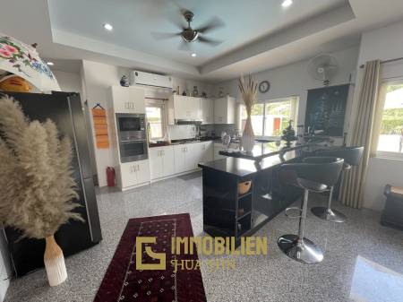 Wararom / Pak Nam Pran: Top-maintained Villa surrounded by beautiful Nature