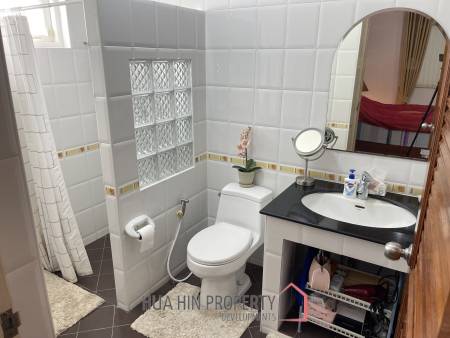 Wararom / Pak Nam Pran: Top-maintained Villa surrounded by beautiful Nature