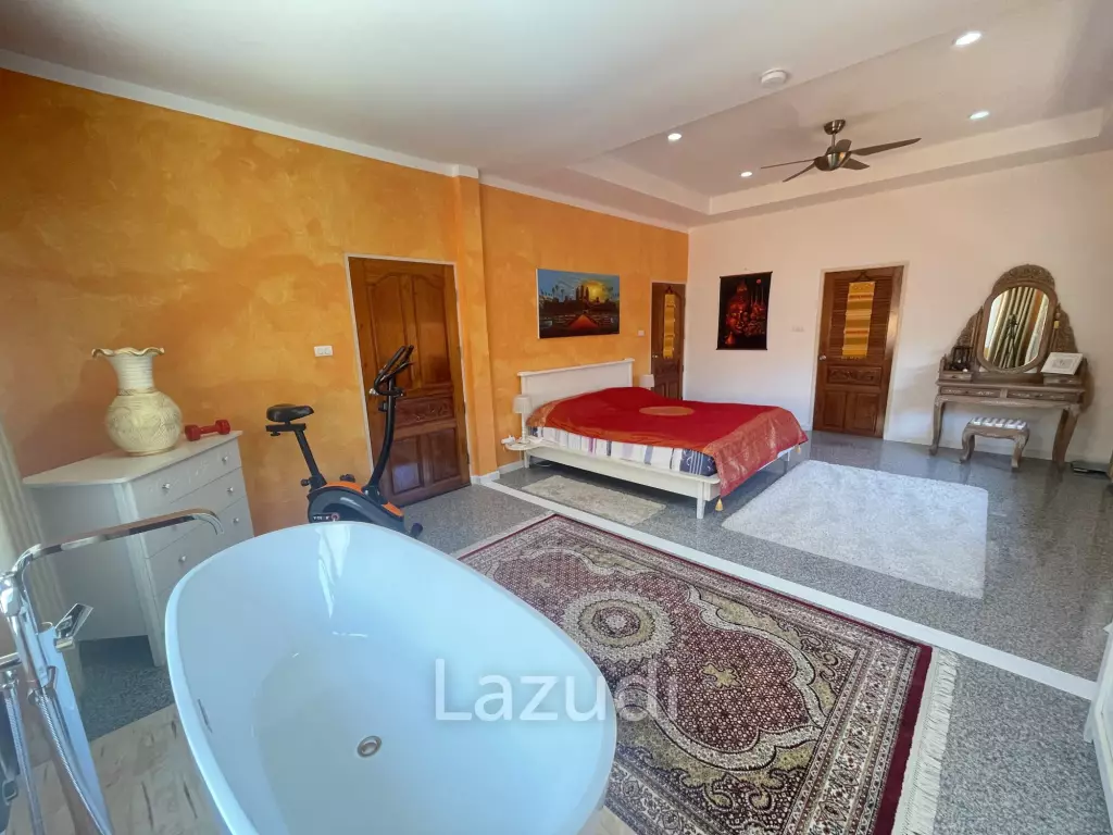 Wararom / Pak Nam Pran: Top-maintained Villa surrounded by beautiful Nature