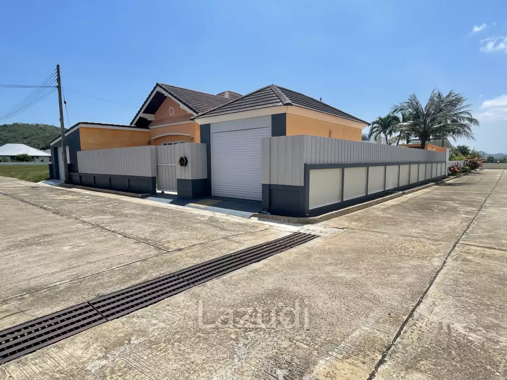 Wararom / Pak Nam Pran: Top-maintained Villa surrounded by beautiful Nature