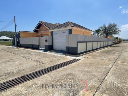 Wararom / Pak Nam Pran: Top-maintained Villa surrounded by beautiful Nature
