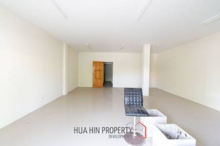 SHOP HOUSE CLOSE TO SOI 112   Great for office or restaurant business