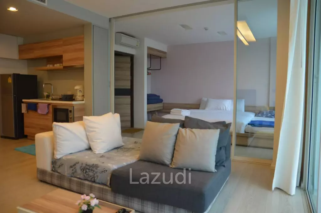 Wan Vayla : 1 Bedroom Pool View Condo
