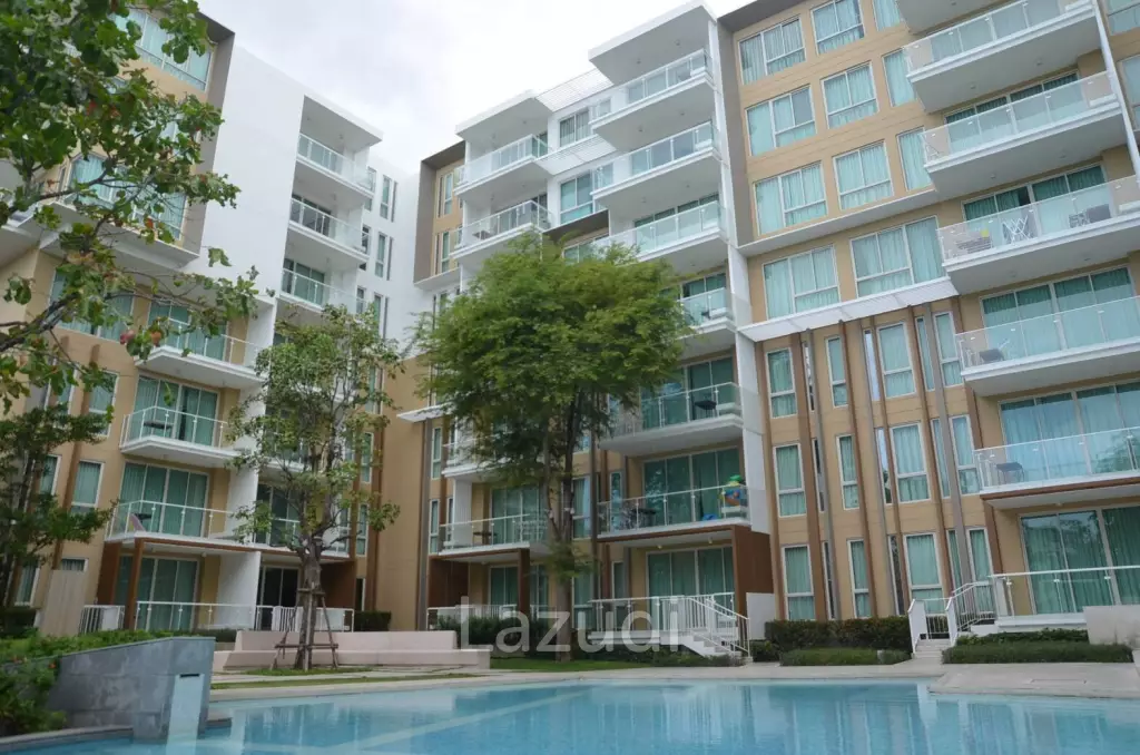 Wan Vayla : 1 Bedroom Pool View Condo
