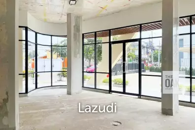 Retail space for rent in Bangna
