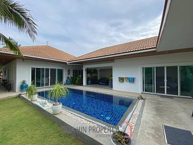 Lovely 3 Bed 3 Bath Private Pool Villa For Sale in Soi 88 with Extra Land