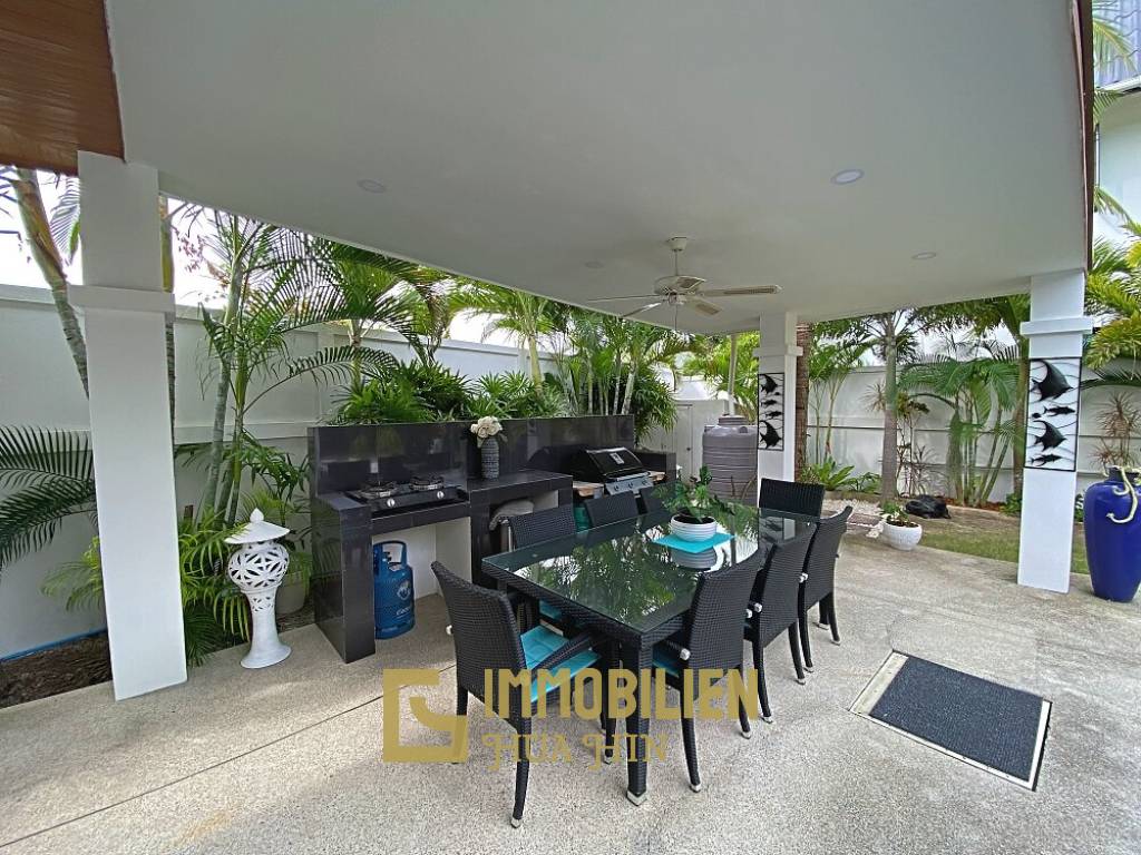 Lovely 3 Bed 3 Bath Private Pool Villa For Sale in Soi 88 with Extra Land