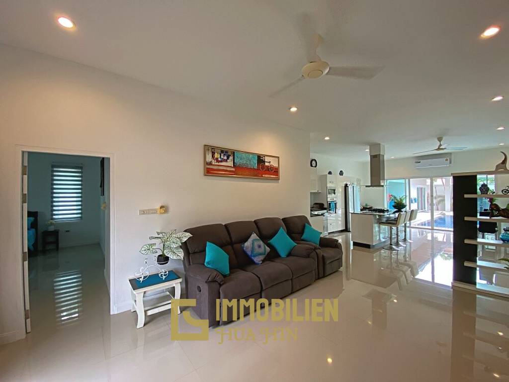 Lovely 3 Bed 3 Bath Private Pool Villa For Sale in Soi 88 with Extra Land