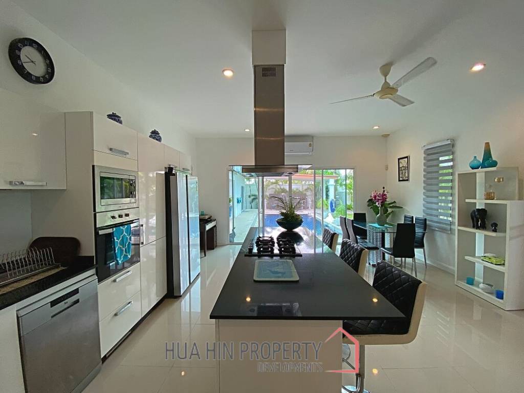 Lovely 3 Bed 3 Bath Private Pool Villa For Sale in Soi 88 with Extra Land