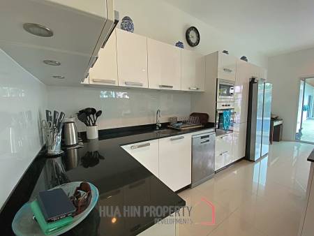 Lovely 3 Bed 3 Bath Private Pool Villa For Sale in Soi 88 with Extra Land