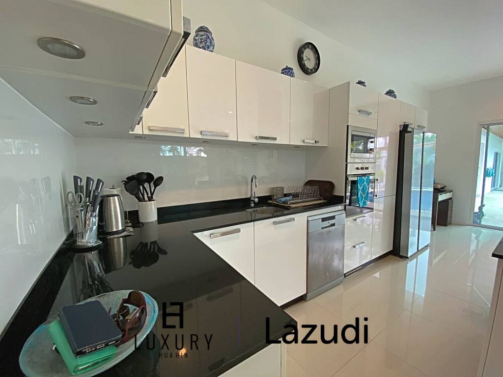 Lovely 3 Bed 3 Bath Private Pool Villa For Sale in Soi 88 with Extra Land