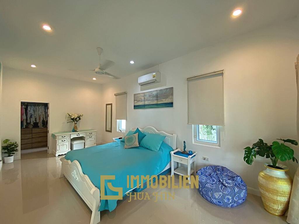 Lovely 3 Bed 3 Bath Private Pool Villa For Sale in Soi 88 with Extra Land