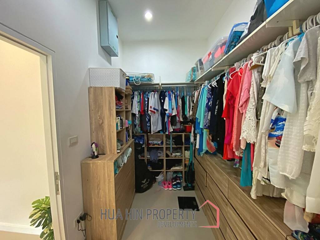 Lovely 3 Bed 3 Bath Private Pool Villa For Sale in Soi 88 with Extra Land