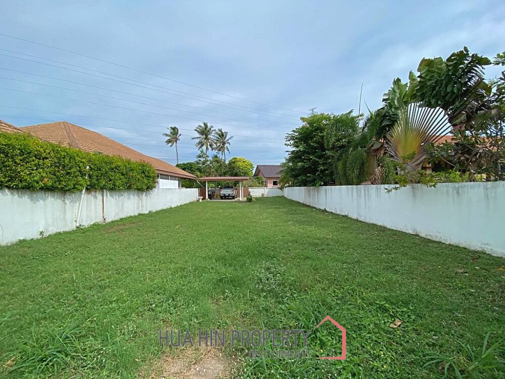 Lovely 3 Bed 3 Bath Private Pool Villa For Sale in Soi 88 with Extra Land