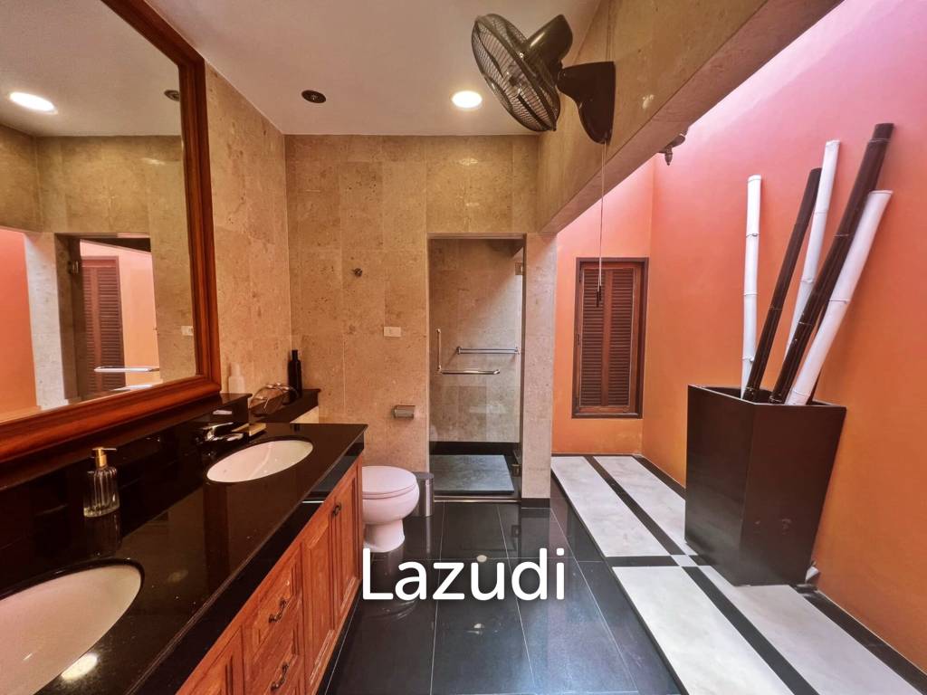 3 Beds 3 Baths 350 SQ.M. View Talay Marina