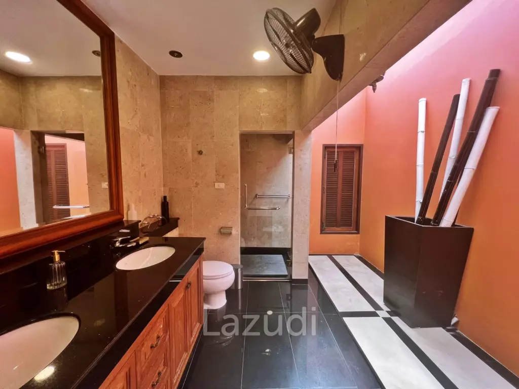 3 Beds 3 Baths 350 SQ.M. View Talay Marina