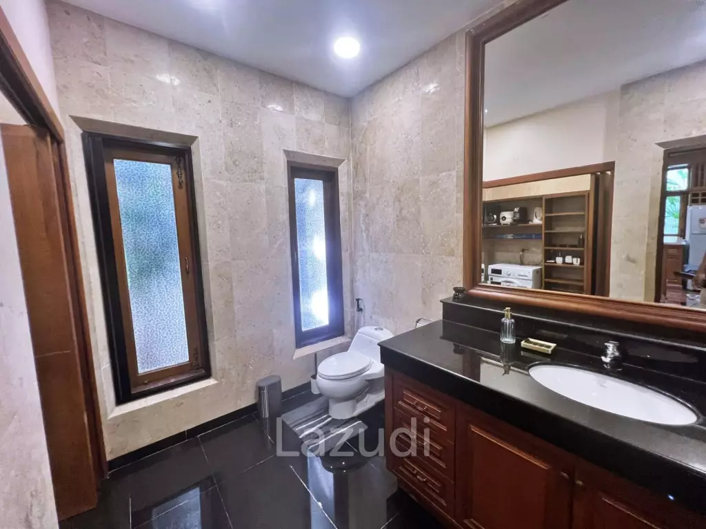 3 Beds 3 Baths 350 SQ.M. View Talay Marina