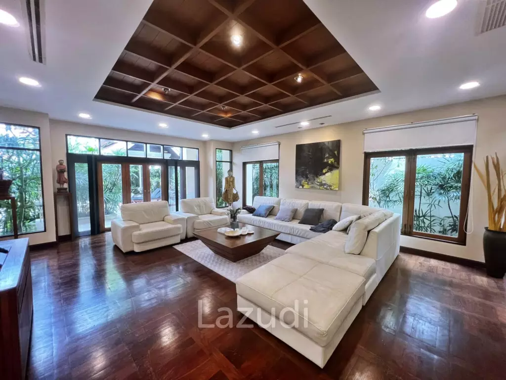 3 Beds 3 Baths 350 SQ.M. View Talay Marina
