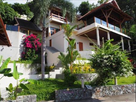 5 Bedroom Luxurious Seaview Villa for Sale