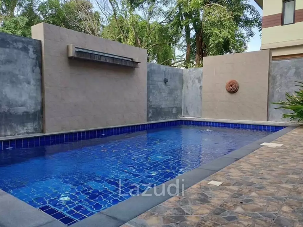 4 Bed 280 SQ.M Chaiyapruek Land and House Park