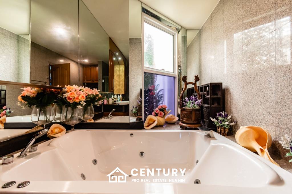 BAAN LONSAI : Panoramic Seaview Penthouse Duplex Condo in Khao Takiab area