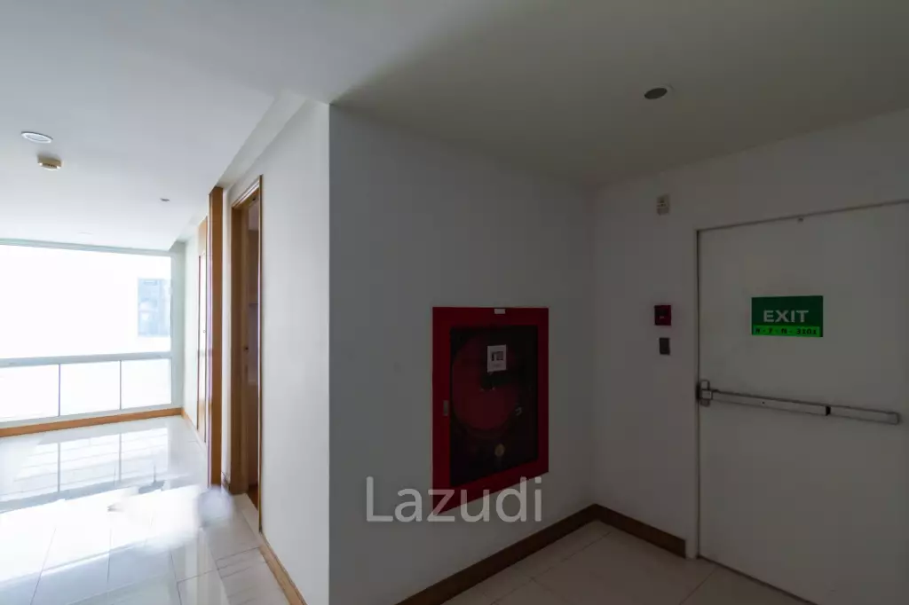 AMARI RESIDENCE HUA HIN : 1 bed corner top floor condo