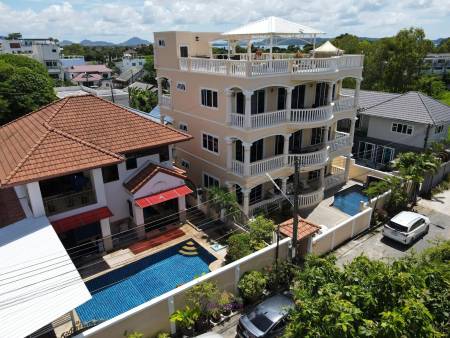 Apartment Building with 6 Bedroom For Sale In The Heart Of Rawai