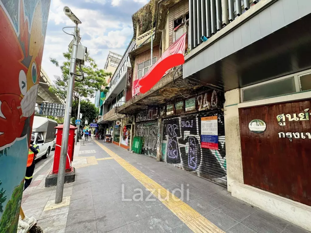 Sukhumvit 30 Shophouse for Sale/Rent - Prime Location Near BTS Phromphong