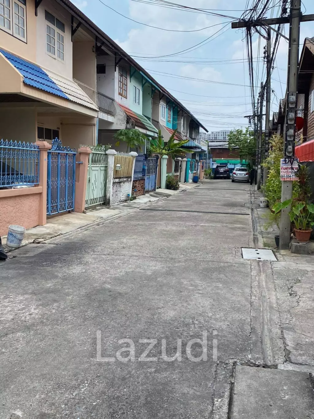 2 storey townhouse for sale in Siriraj district