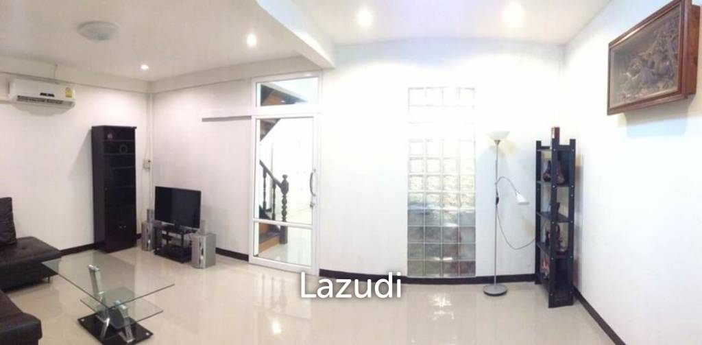 Twin houses near the electric train 500 meters, comfortable, safe, close to the market.