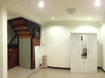 Twin houses near the electric train 500 meters, comfortable, safe, close to the market.