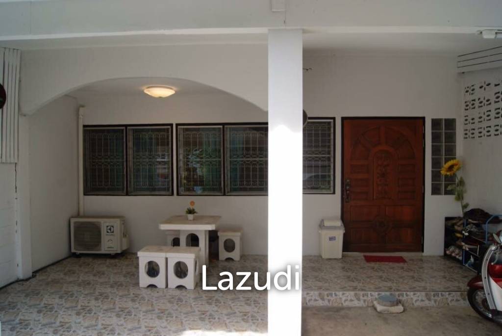 Twin houses near the electric train 500 meters, comfortable, safe, close to the market.