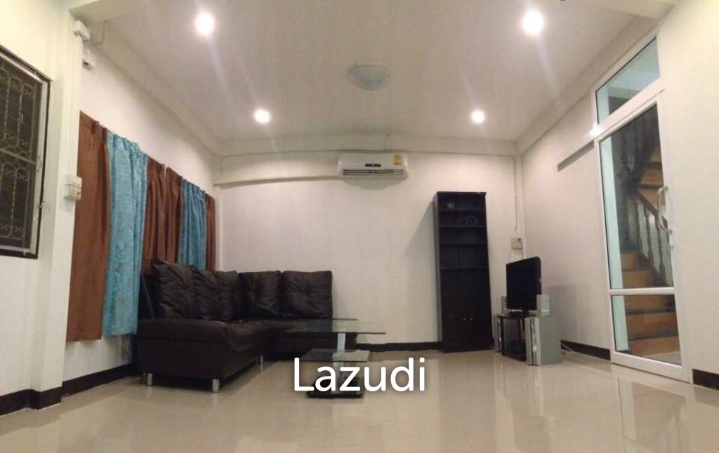 Twin houses near the electric train 500 meters, comfortable, safe, close to the market.