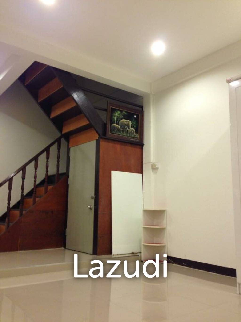 Twin houses near the electric train 500 meters, comfortable, safe, close to the market.
