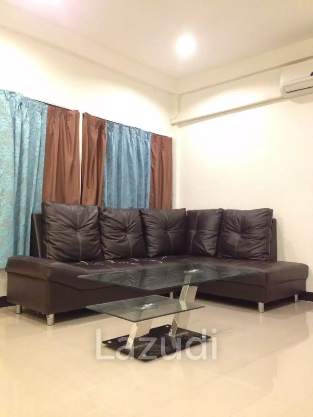 Twin houses near the electric train 500 meters, comfortable, safe, close to the market.
