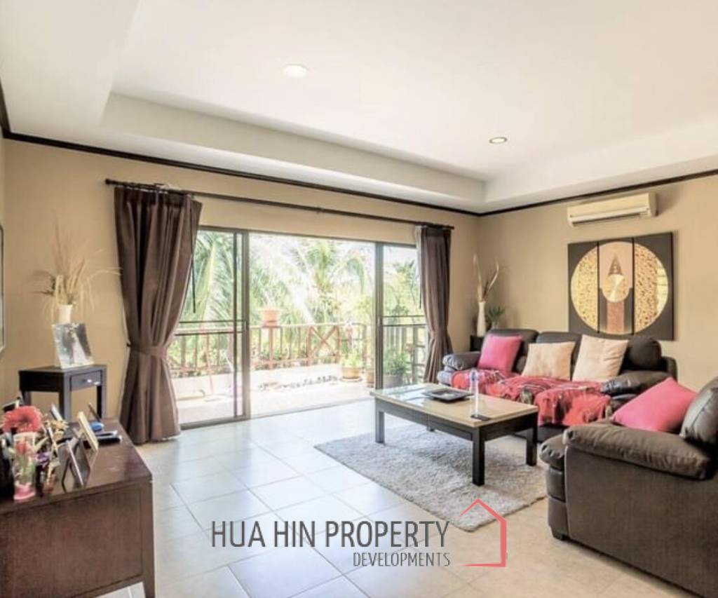 PALM HILL CONDO  : 2 bed on top floor
