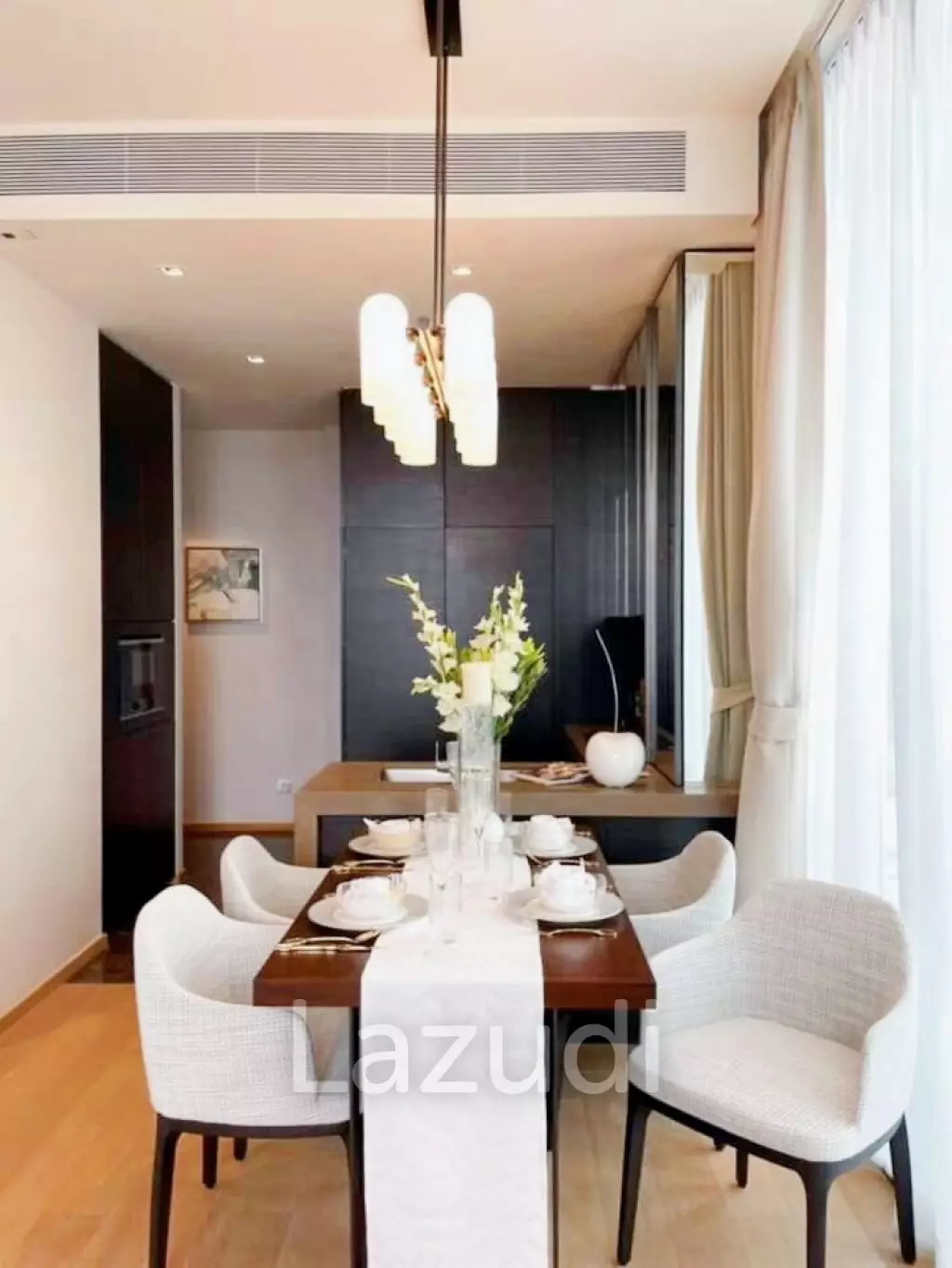 2 Bedroom 2 Bathroom 75 SQ.M 28 Chidlom