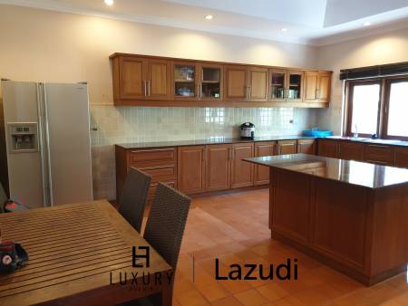 750 metro cuadrado 7 ` 8 Baño Villa de Venta