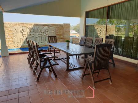 Large Entertaining Home On Golf Course With Memberships