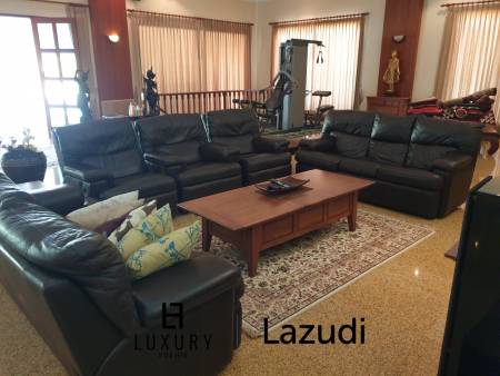 750 qm 7 Bett 8 Bad Villa Für Verkauf