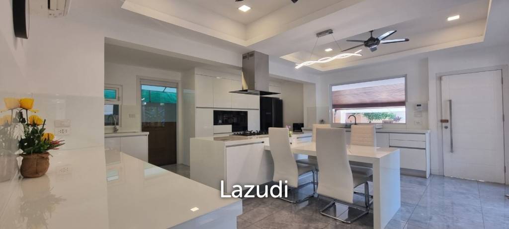 4 Beds 5 Baths 300 SQ.M. Chateau Dale Thai Bali