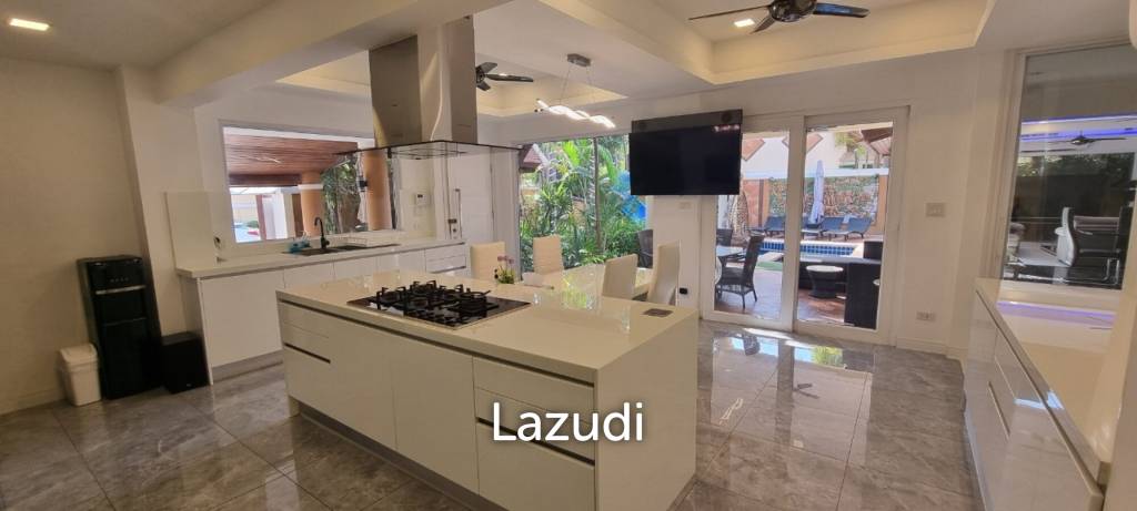 4 Beds 5 Baths 300 SQ.M. Chateau Dale Thai Bali