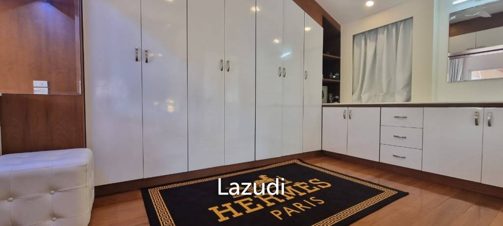 4 Beds 5 Baths 300 SQ.M. Chateau Dale Thai Bali