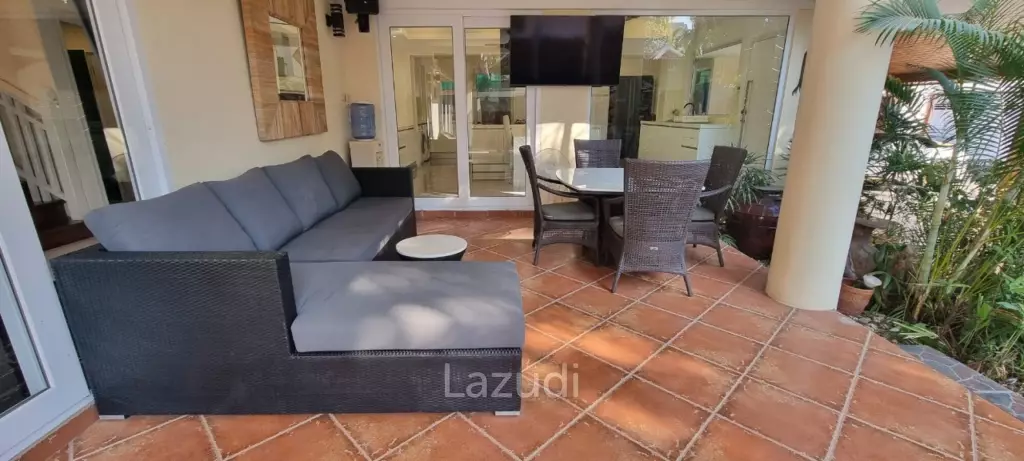 4 Beds 5 Baths 300 SQ.M. Chateau Dale Thai Bali
