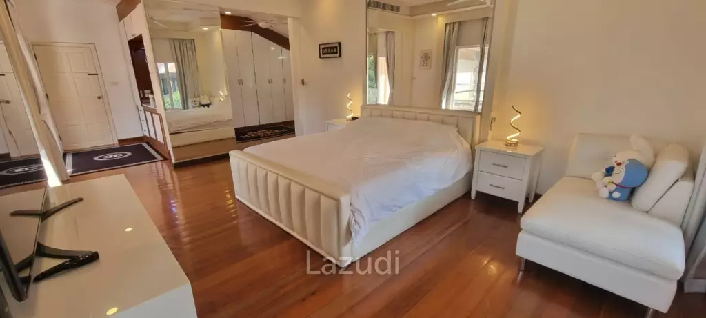 4 Beds 5 Baths 300 SQ.M. Chateau Dale Thai Bali