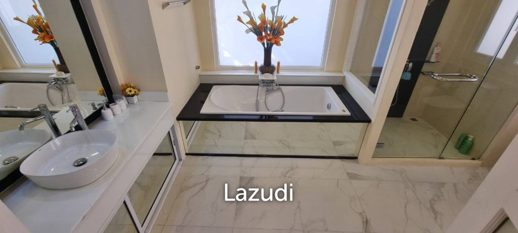 4 Beds 5 Baths 300 SQ.M. Chateau Dale Thai Bali